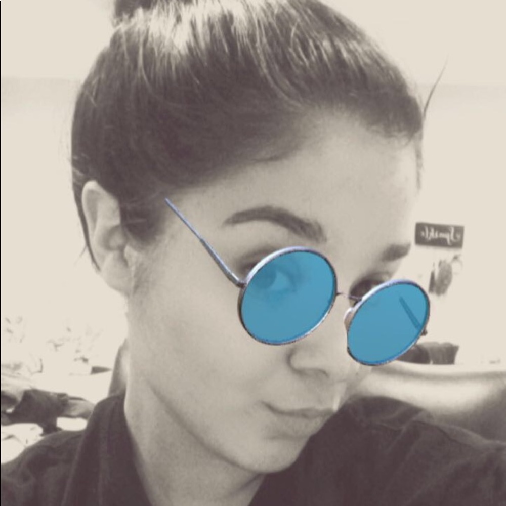 Meet your Posher, Melody H. Rios